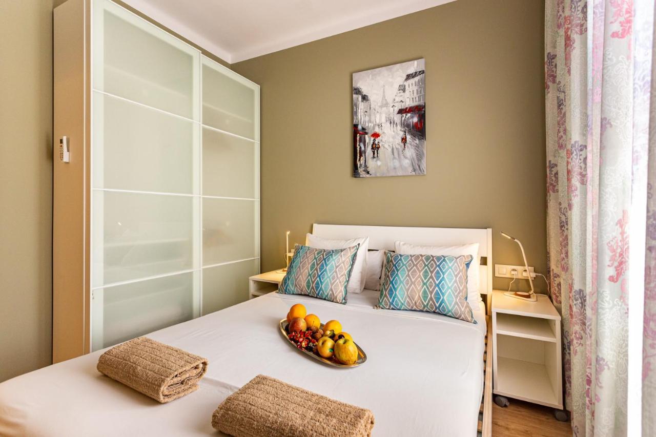 Three Bedrooms Apartment 巴塞罗那 外观 照片