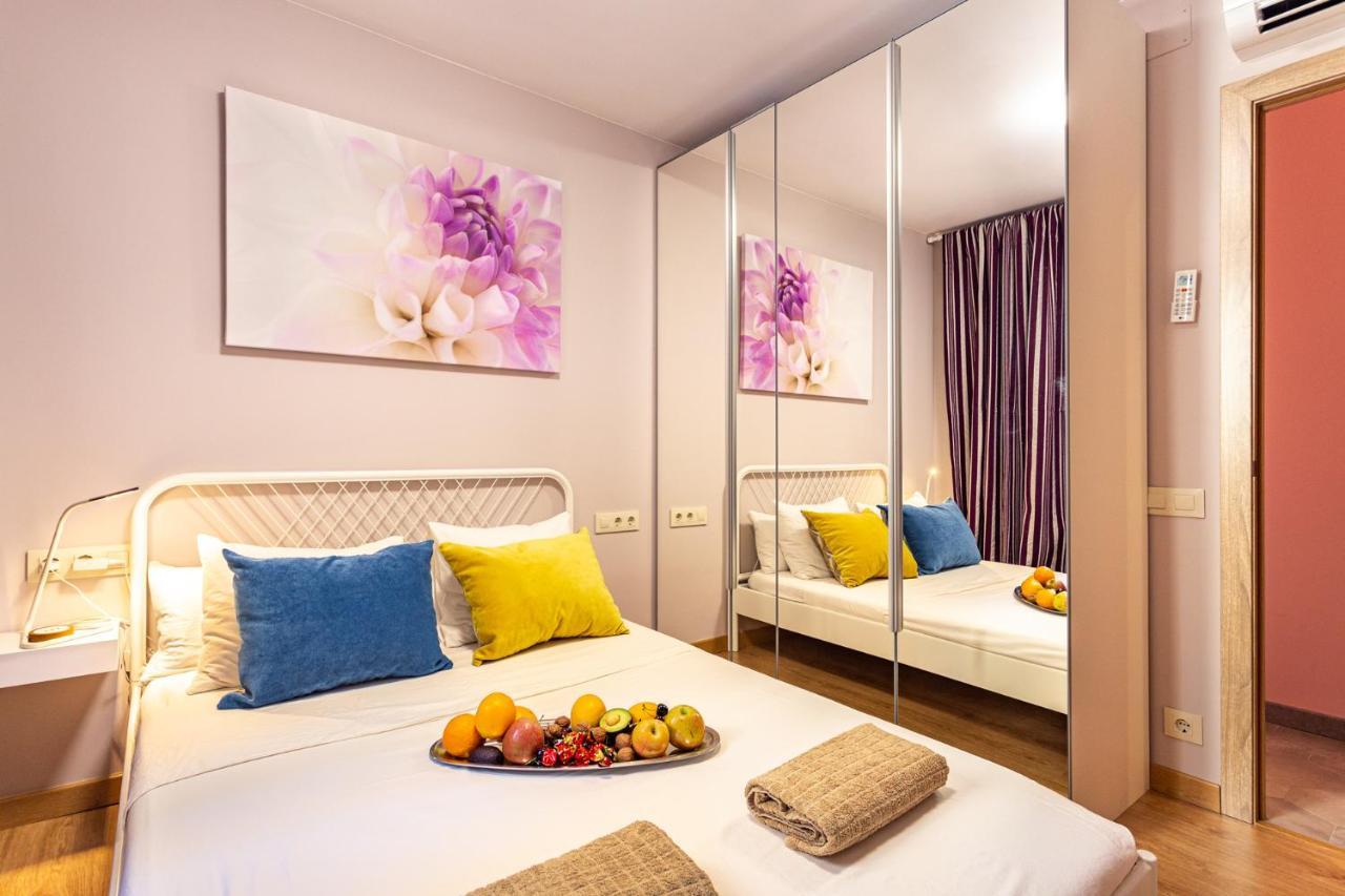 Three Bedrooms Apartment 巴塞罗那 外观 照片